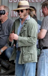 Joaquin Phoenix na adaptação de Vício Inerente